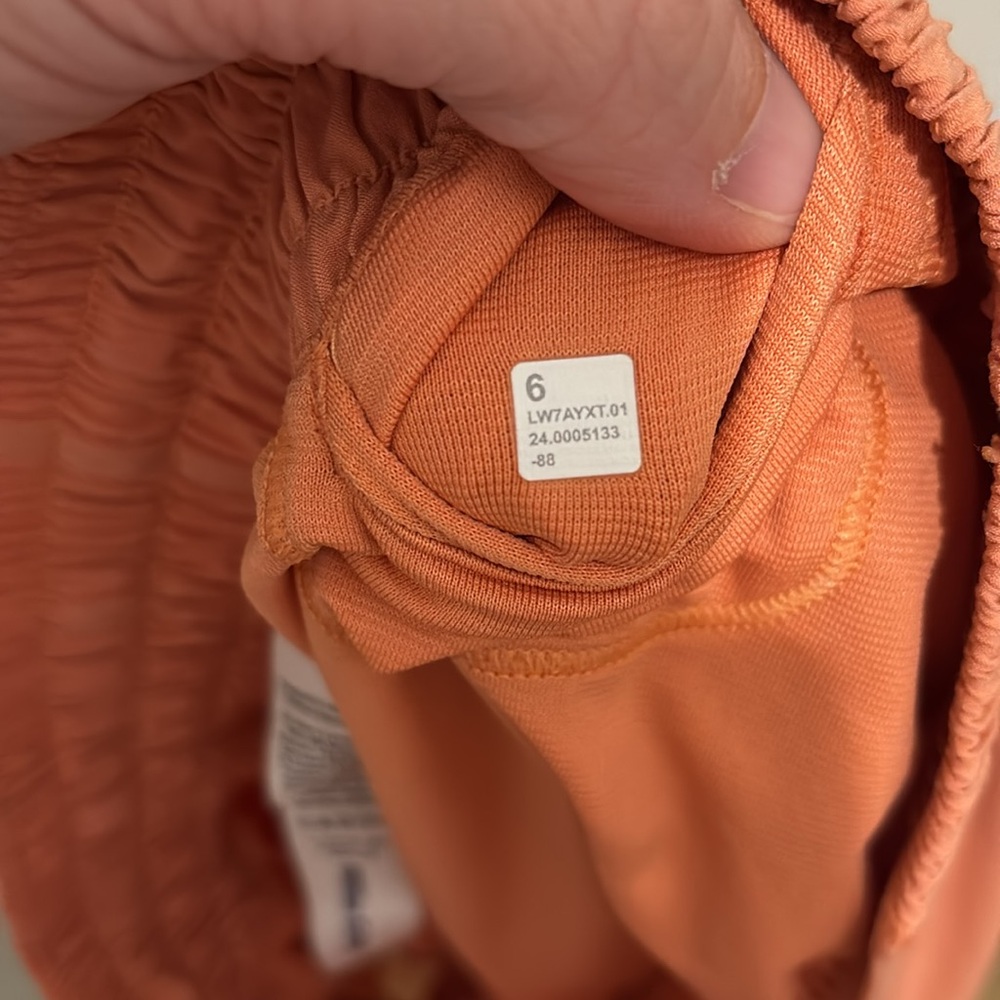 lululemon athletica hotty hot shorts Women's Coral Athletic Shorts - Picture 6 of 6